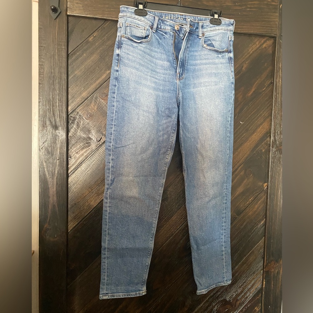 American Eagle “Mom Jean” size 6.